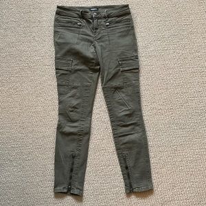 TNA cargo pants. Size 2. Army green.